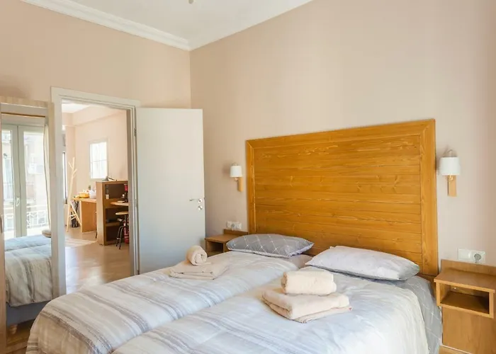 100M2 Luxury In The Heart Of s - Living Stone Emerald