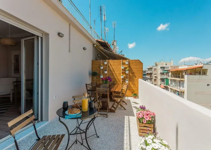 100M2 Luxury In The Heart Of s - Living Stone Emerald